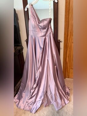 One-Shoulder Lavender Satin Gown - Size 8
